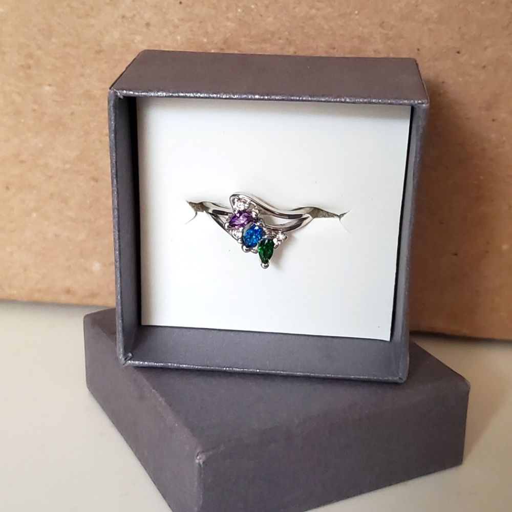 Multicolor (purple/green/blue) 3 stone ring offset with 3 Swarovski Crystals
